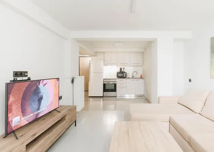 Beautiful Underground Nest With Prv Terrace