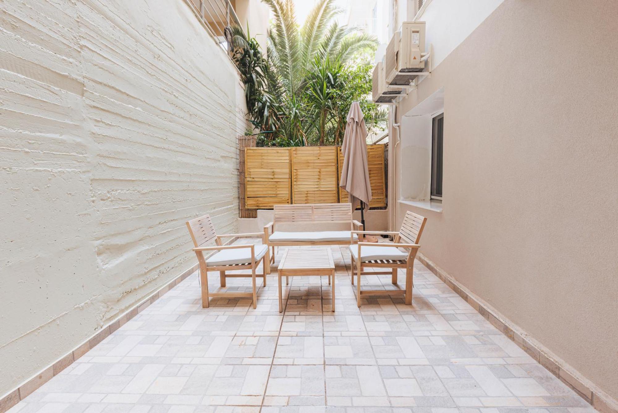 Beautiful Underground Nest With Prv Terrace Athens