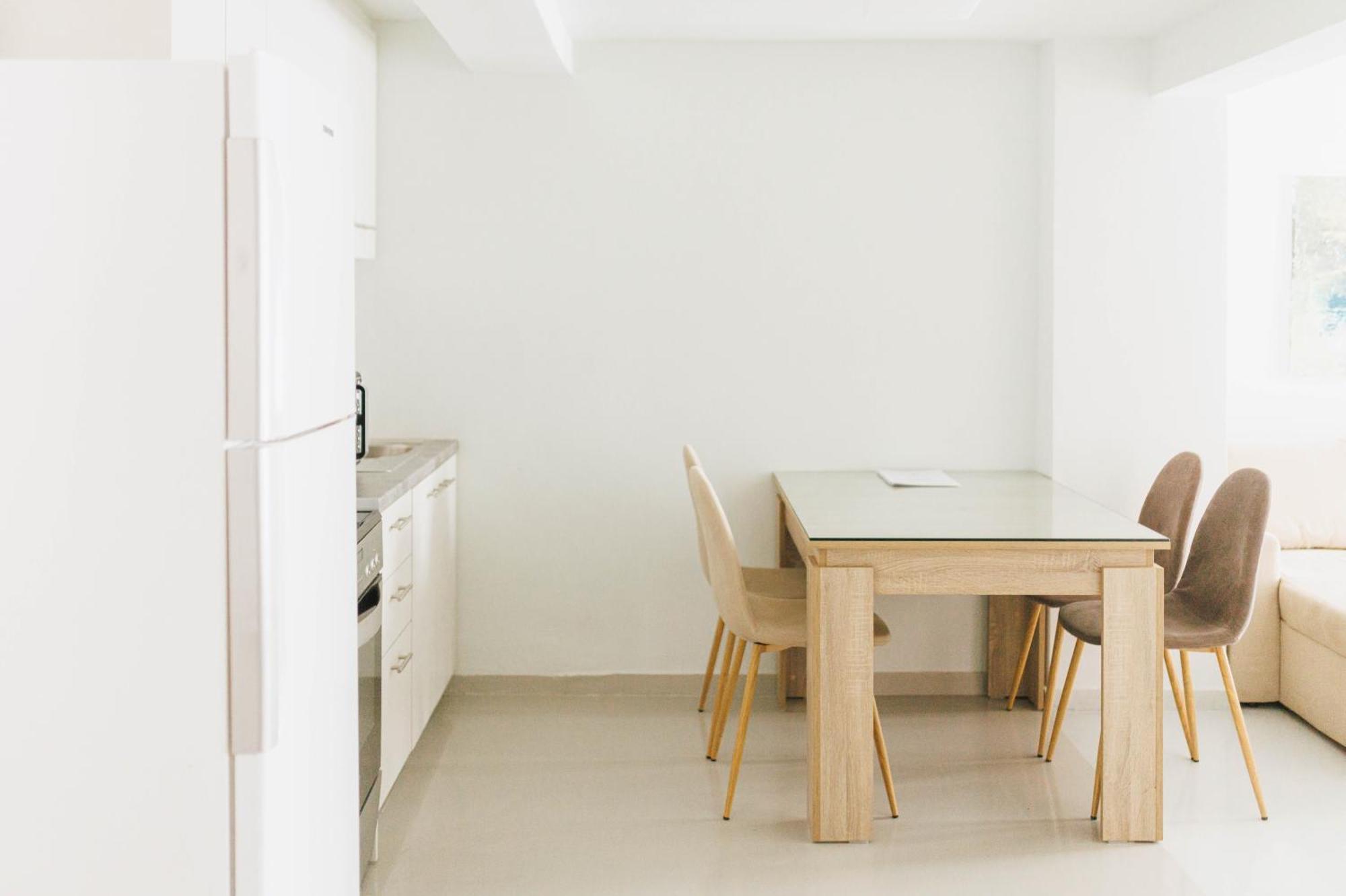 Beautiful Underground Nest With Prv Terrace Apartment