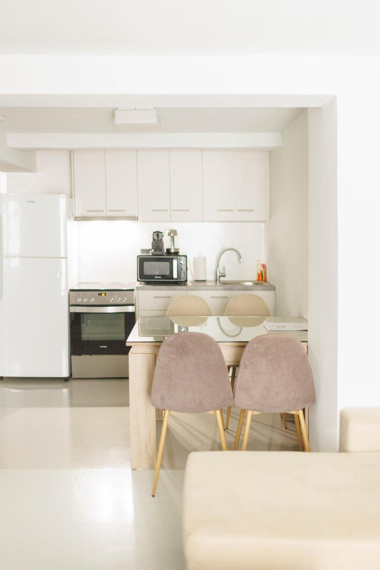 Beautiful Underground Nest With Prv Terrace Apartment *