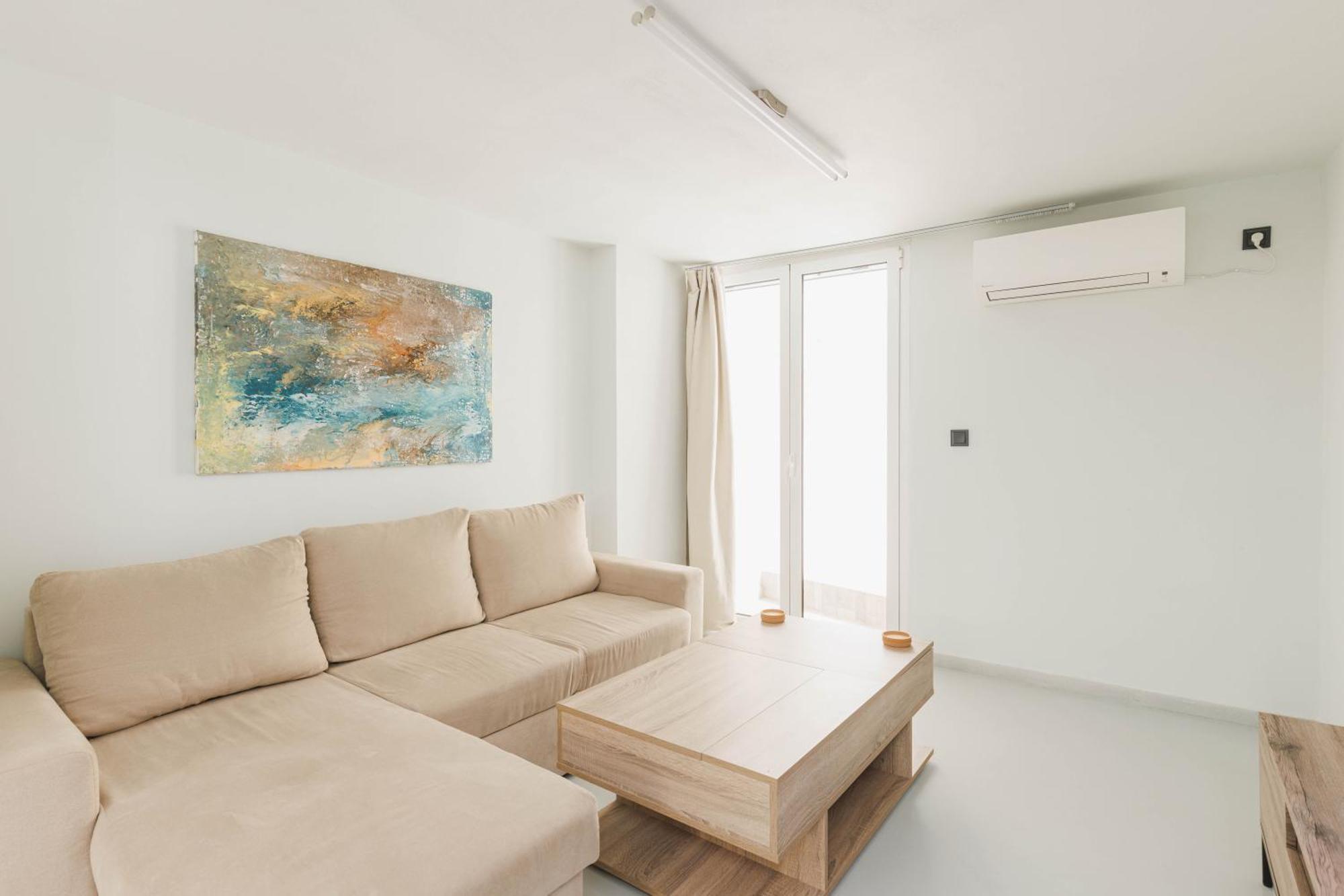 Beautiful Underground Nest With Prv Terrace
