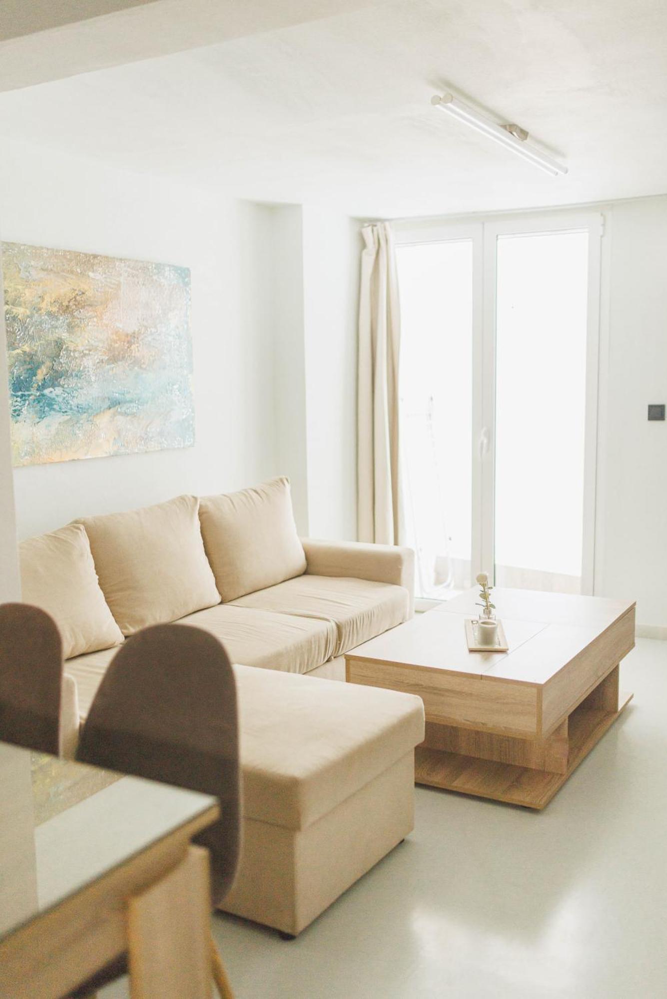 Beautiful Underground Nest With Prv Terrace Apartment *